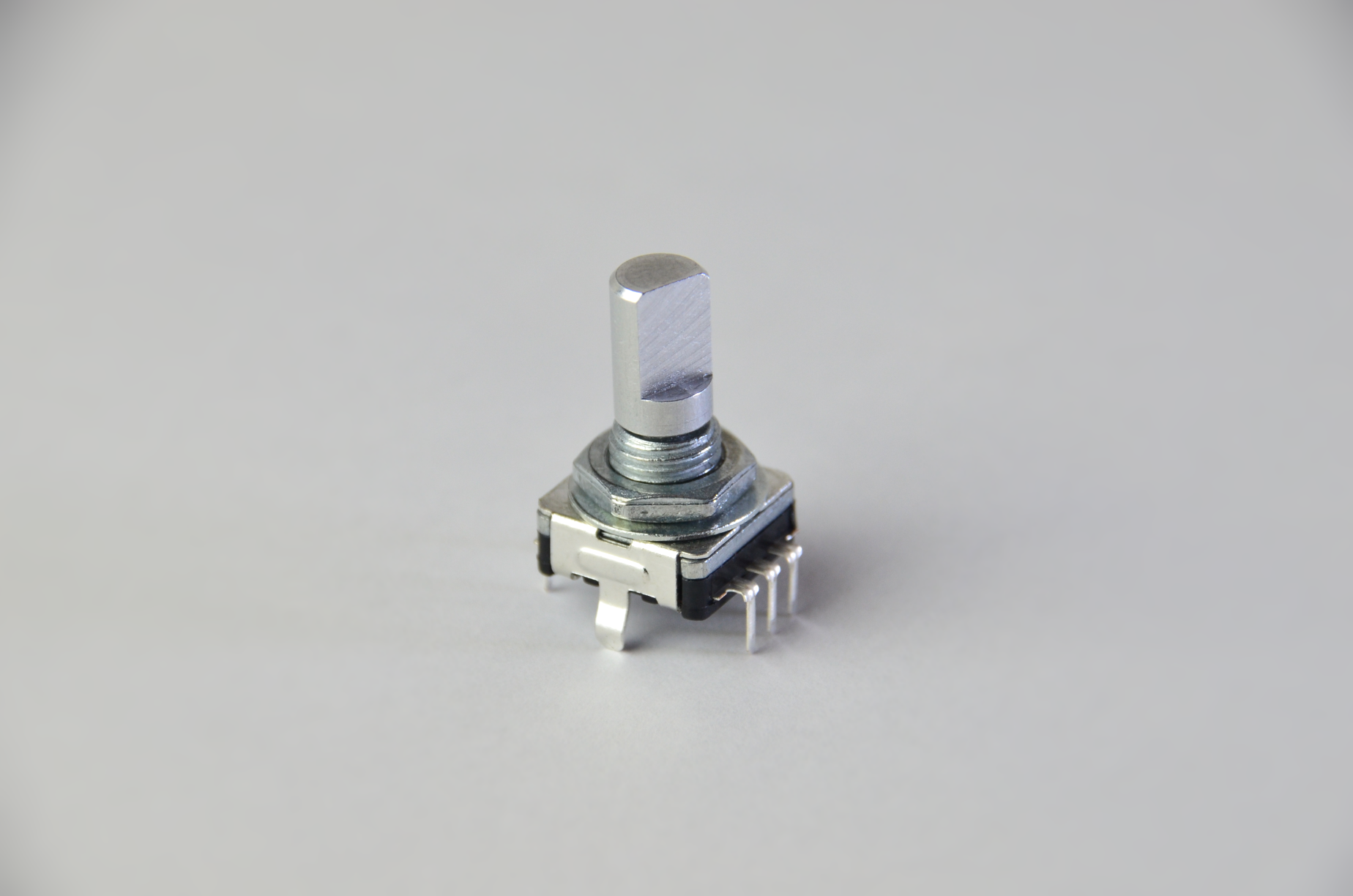 ED11 digital incremental encoder for DIY sim racing projects, offering precise rotary input, tactile feedback and great value for money. Front view.