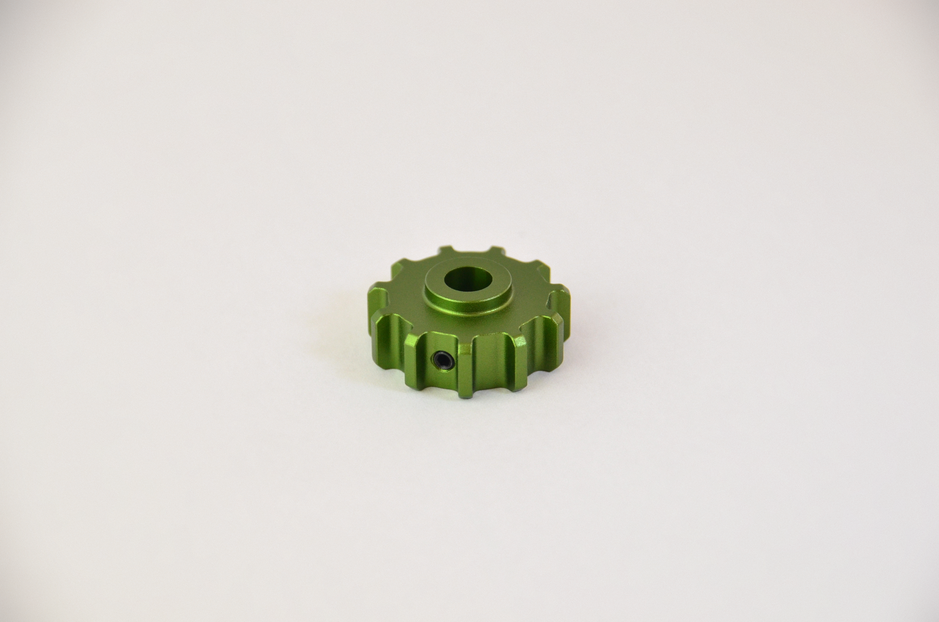 Coloured anodized aluminium rotary knob designed for use with the MF1 DIY project. Front view.