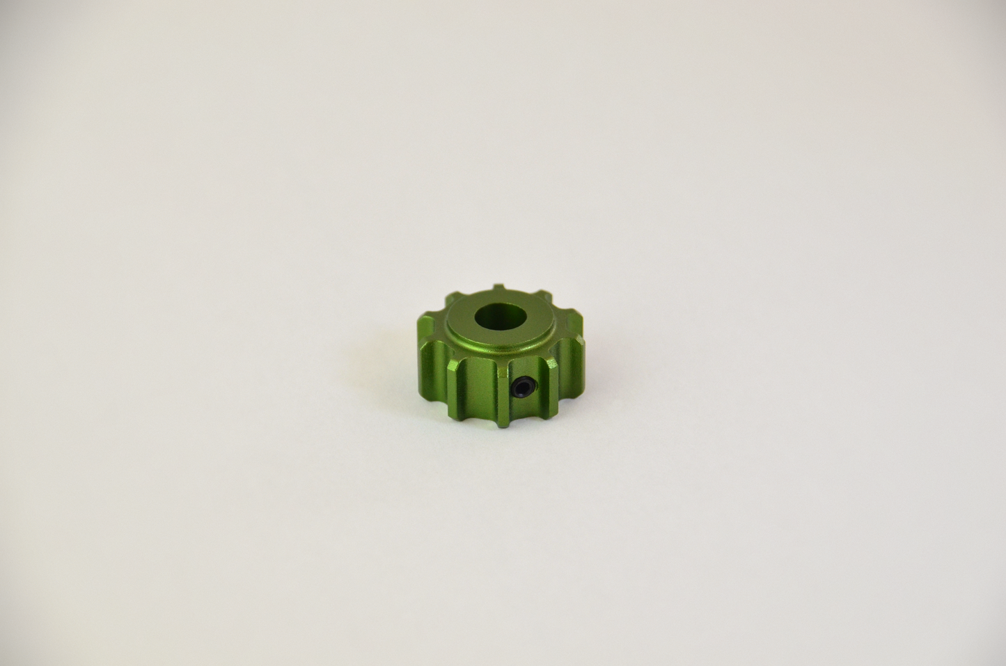 Coloured anodized aluminium rotary knob designed for use with the MF1 DIY project. Front view.