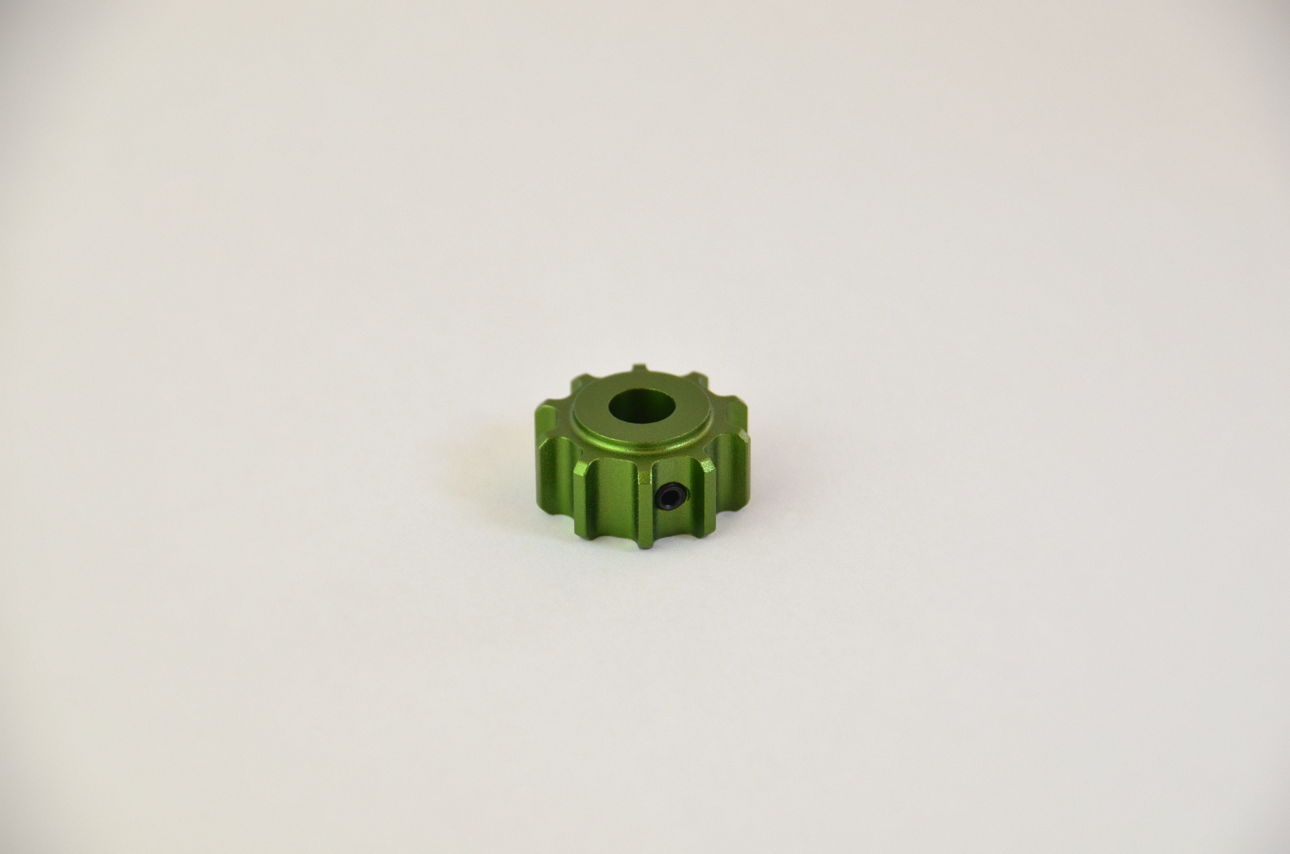 Coloured anodized aluminium rotary knob designed for use with the MF1 DIY project. Front view.
