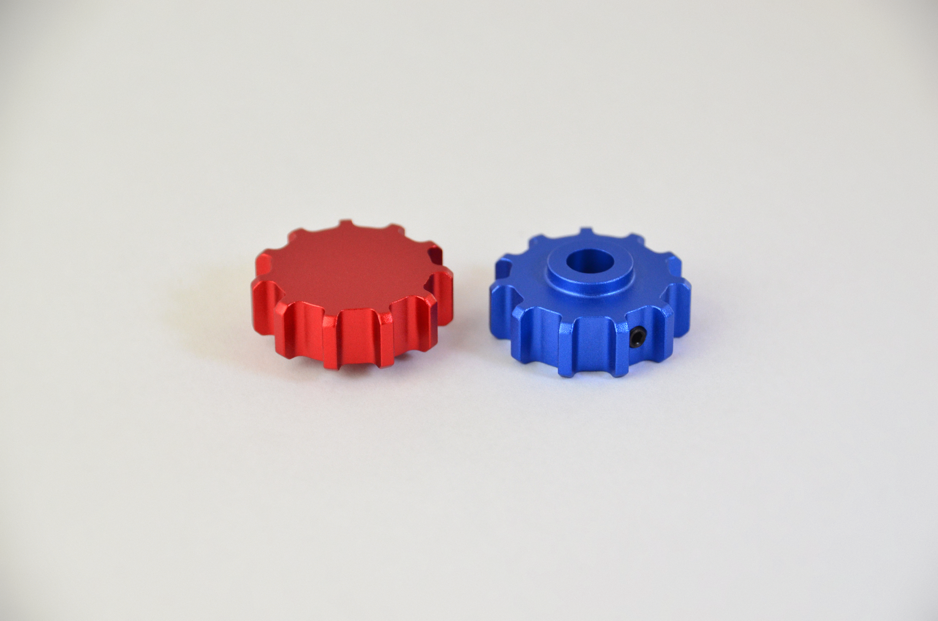 Coloured anodized aluminium rotary knob designed for use with the MF1 DIY project. Main view.